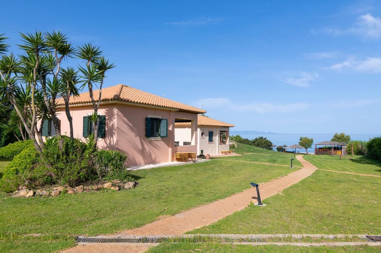 Analipsi Beach Front Villas Kástro Tornéze Eksteriør billede