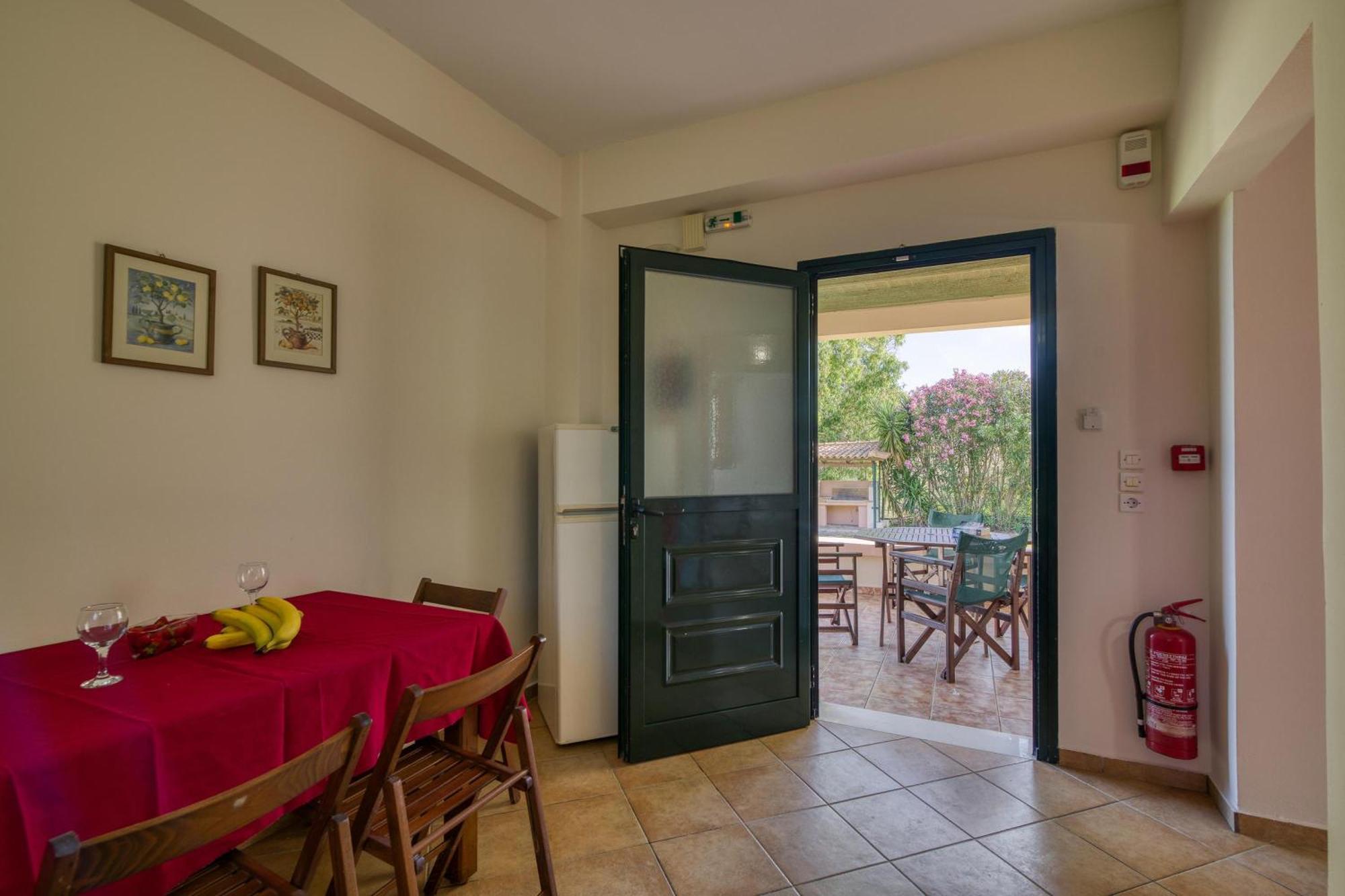 Analipsi Beach Front Villas - Happy Rentals Kástro Tornéze Eksteriør billede